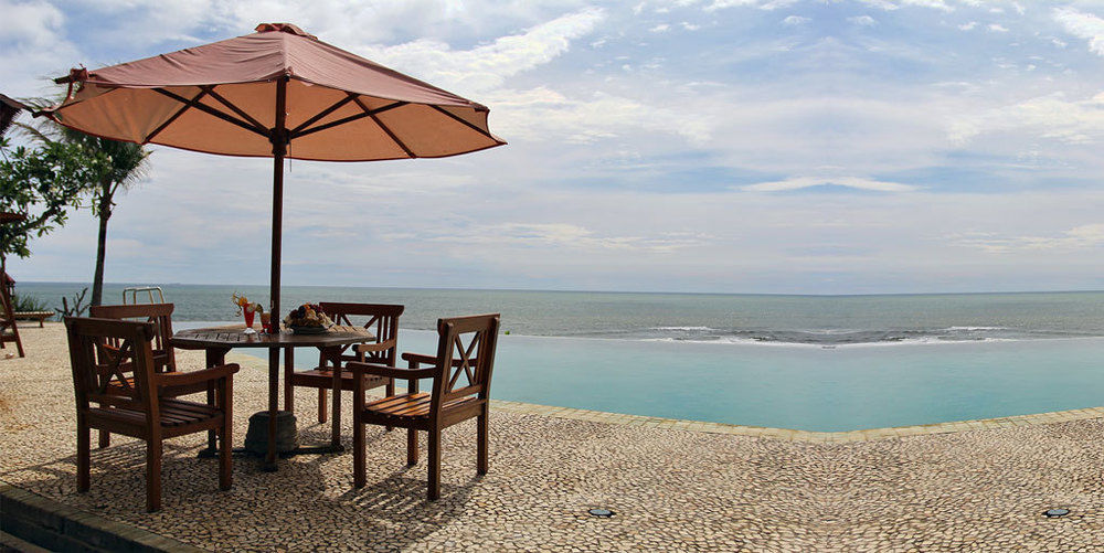 Queen Of The South Beach Resort Kretek Exterior photo